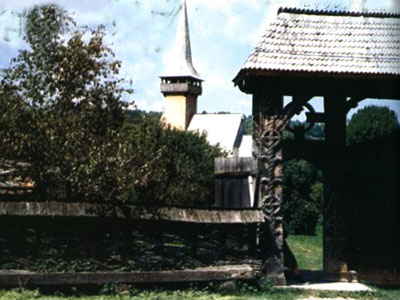 ロザヴレア木造教会フォト